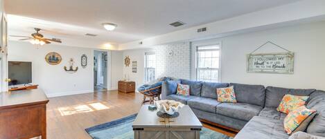 Cottage (4 Bedrooms) | Front of property