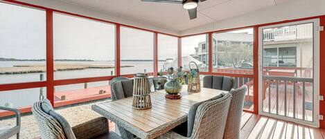 المنشأة من الداخل