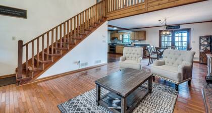 Mcdonough Escape w/ Private Hot Tub & Game Room!