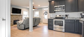 Waterfront Historical District Home Near River