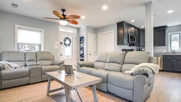 House (3 Bedrooms) | Front of property