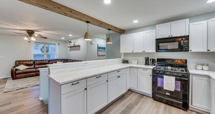 Family-friendly Gem w/ Fire Pit: 1 Mi to Lake Como