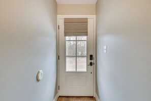 Apartment (2 Bedrooms) | Interior - Tennessee River Vacation Rental w/ Deck + View! (Counce)