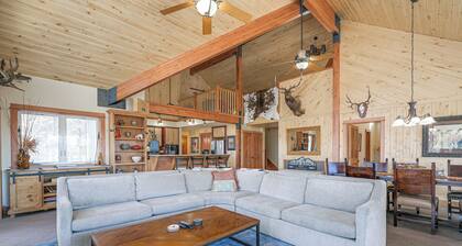 Pagosa Springs Family Retreat w/ Game Room & Views