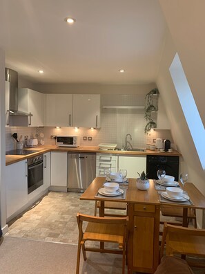 Apartment, 2 Bedrooms | Living area