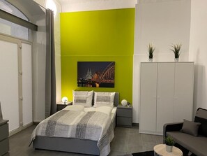 CityPerle Studio S1 | Premium-sengetøj, mørklægningsgardiner, lydisolering