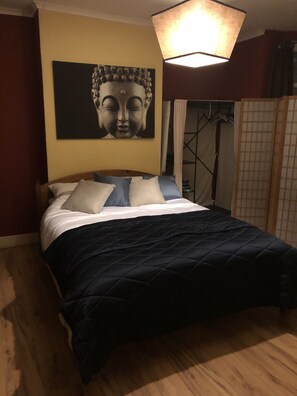2 bedrooms, desk, iron/ironing board, free WiFi