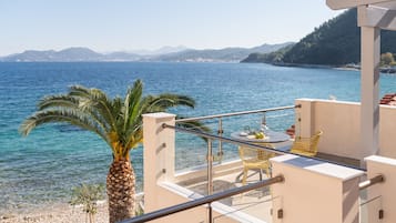 Deluxe Suite with Sea View | Balcony view