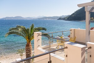Deluxe Suite with Sea View | Balcony view