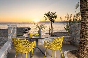 Superior Suite with Sea View | Terrace/patio - 8MOONS BOUTIQUE APARTMENTS (Samos)