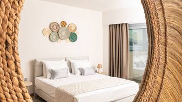 Junior Suite with Sea View | 1 bedroom, soundproofing, iron/ironing board, bed sheets