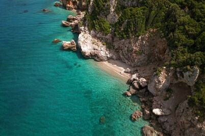 8MOONS BOUTIQUE APARTMENTS