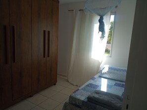 2 bedrooms, iron/ironing board, WiFi, bed sheets