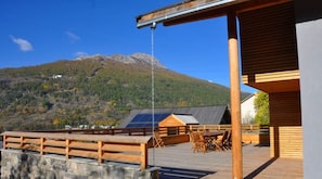 Outdoor dining - Chalet Lilas - Le Verger Fleuri (Briançon)