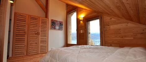 4 bedrooms, WiFi, bed sheets
