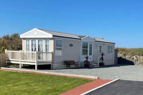 Captivating 2-bed Static Caravan on Private Land