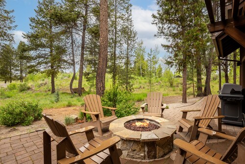 TRAI39 - Stunning Caldera Springs Home
