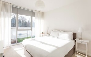 3 soverom, strykejern/-brett, wi-fi og sengetøy