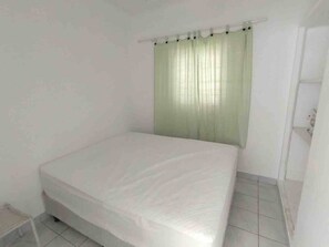 3 bedrooms, iron/ironing board, WiFi, bed sheets - Casa em Praia Grande com Piscina a 130 m Praia (Maracanã Praia Grande)