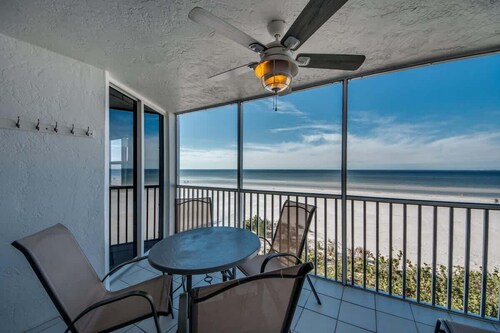 Beach Villas #203 - Wonderful Beachfront Condo