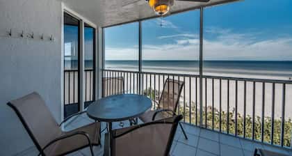 Beach Villas #203 - Wonderful Beachfront Condo