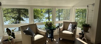 Waterfront 2 bed 2bath on a beautiful tidal cove close to Bowdoin & the Islands