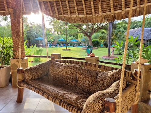 Amani Paradise - Luxurious Seven bedroom villa