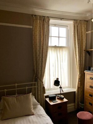 Iron/ironing board, free WiFi