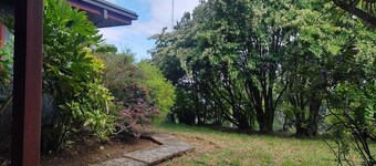 Casa con Vista Panorámica al Lago y Volcán