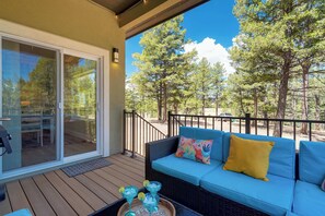 Terrace/patio - Mountain Oasis! Hot Tub Private Lux Resort Nature (Florissant)