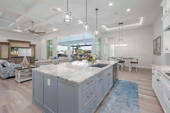 Interior - Mystique - Luxury Waterfront Home (Cape Coral)