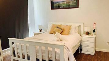 2 bedrooms, free WiFi, bed sheets