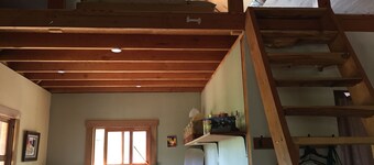 Cozy Cabin on a small Off Grid Homestead