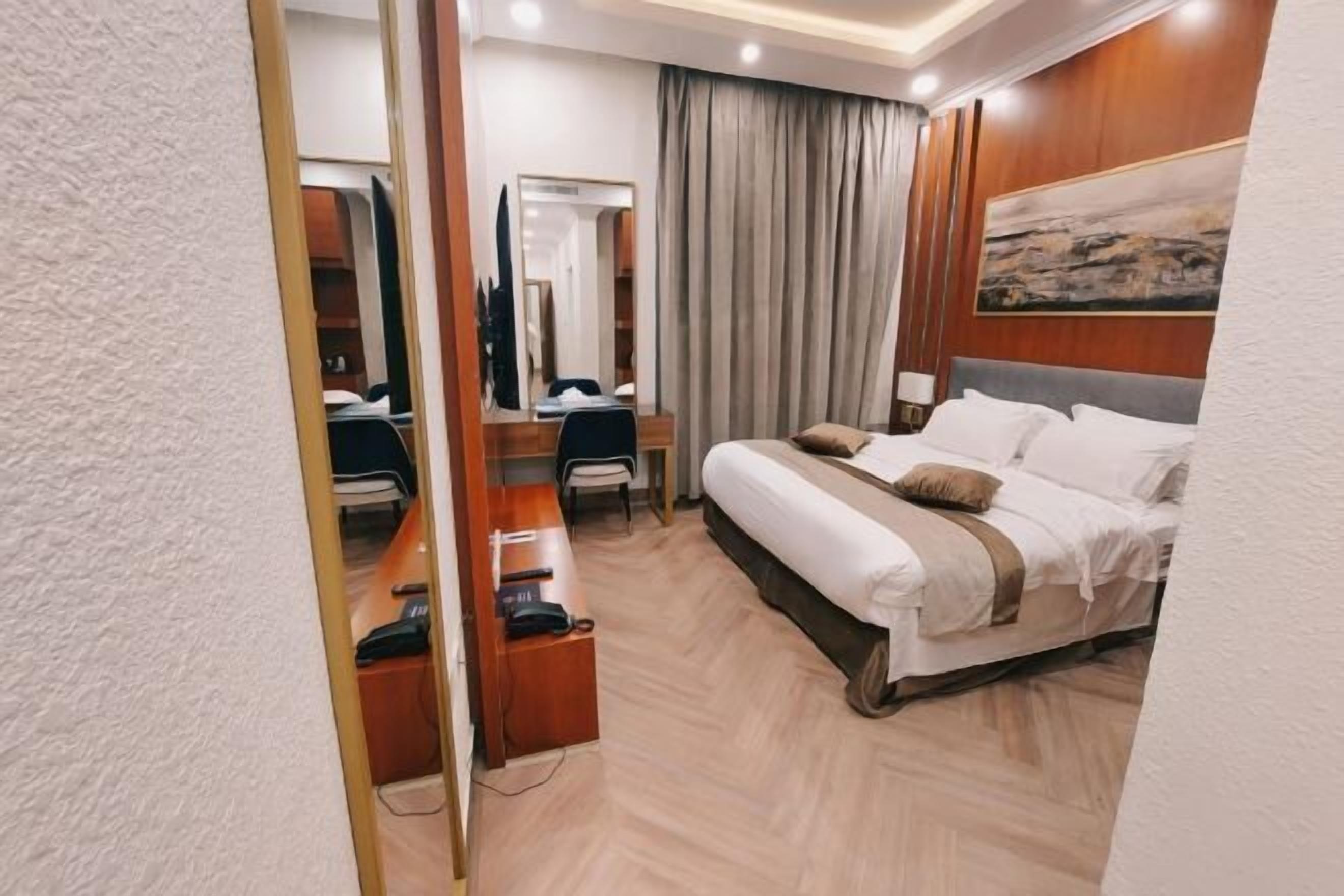 Cortinas opacas y sistema de insonorización