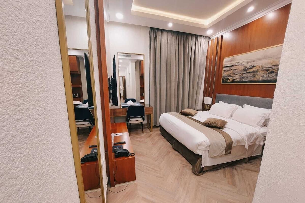 Basic Room | 1 bedroom, blackout drapes, soundproofing, iron/ironing board
