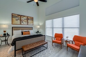 3 bedrooms, desk, iron/ironing board, free WiFi