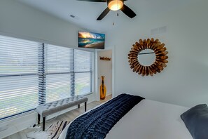 3 bedrooms, desk, iron/ironing board, free WiFi