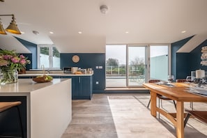 Microwave, dishwasher, coffee/tea maker - May Cottage Titchwell, Norfolk (Titchwell)