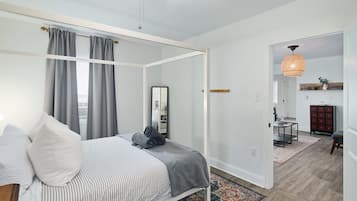2 habitaciones, tabla de planchar con plancha, cuna de viaje y wifi