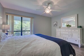 Condo, 1 King Bed with Sofa bed (Anna Maria Island Runaway Tropical Es) | 2 bedrooms, free WiFi - Anna Maria Island Runaway Tropical Escape (Bradenton Beach)