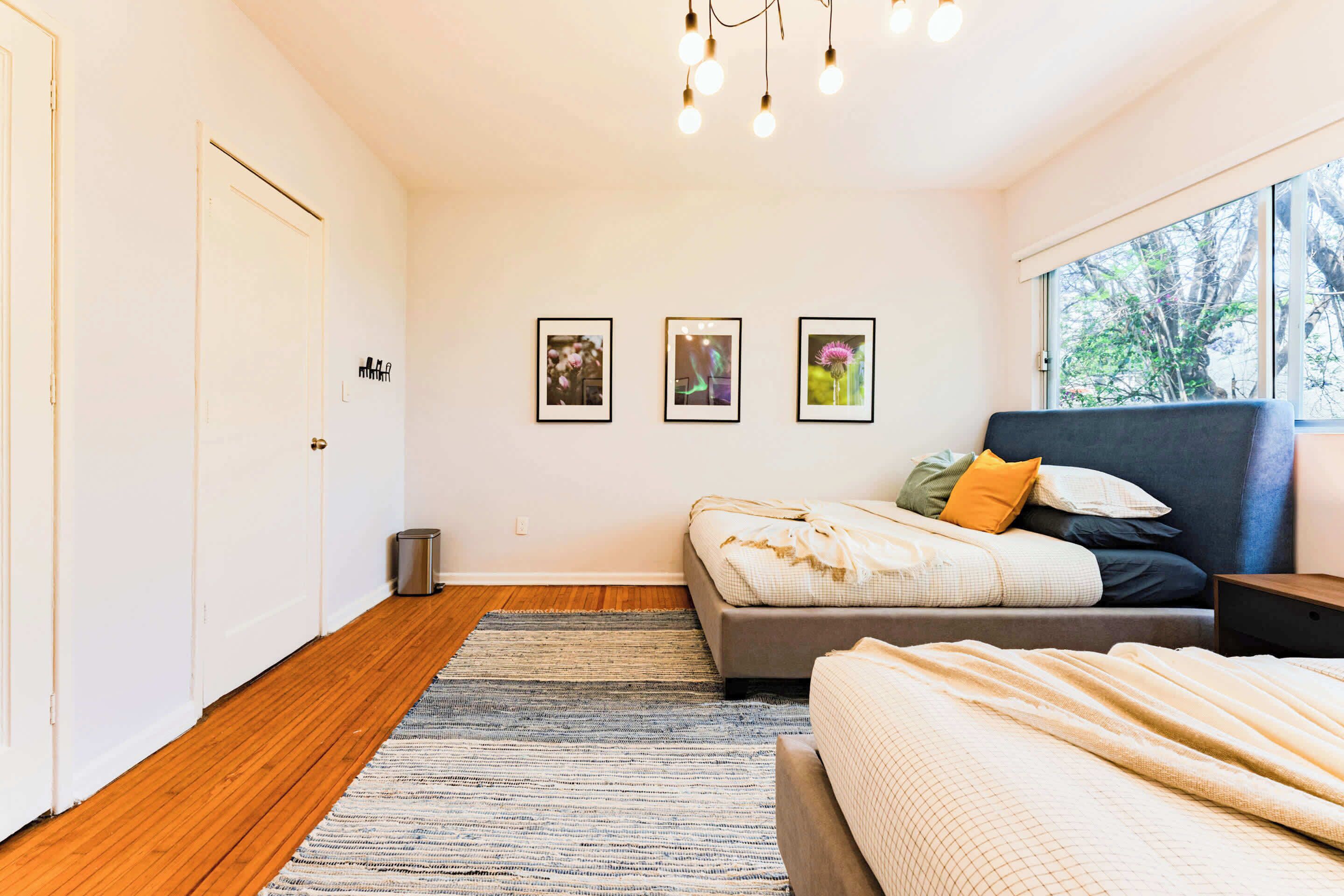 5 bedrooms, desk, travel crib, free WiFi