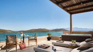 Signature Suite with Jacuzzi and Sea View | 해변/바다 전망