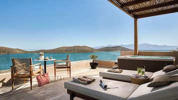 Signature Suite with Jacuzzi and Sea View | Beach/ocean view