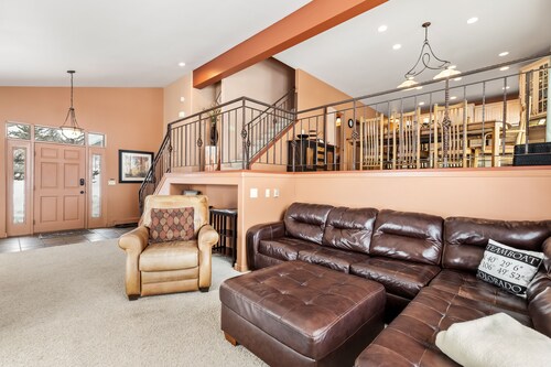 Gather the Whole Crew at Grand Generations Lodge – 7BR Mountain Retreat!