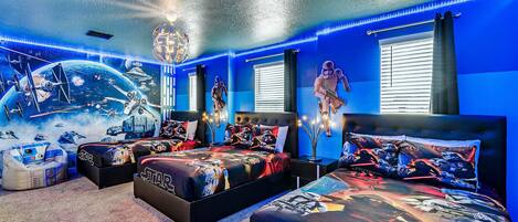 10 dormitoris, planxa i posts de planxar, wifi i roba de llit