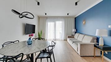 Apartamento conforto, sacada | 1 quarto, cortinas blackout, ferros/tábuas de passar roupa