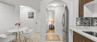 Luxury 7BR Haven in Mississauga| Near Square one| Minutes to Airport| Sleeps 16+