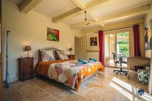 6 bedrooms, WiFi, bed sheets - Magnifique Villa Provençale Avec Piscine et Jardin (pouzilhac)