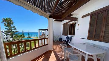 Apartment, 2 Bedrooms, Balcony, Garden View | Balcony