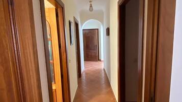 Apartment, 2 Bedrooms, Balcony, Garden View | Interior